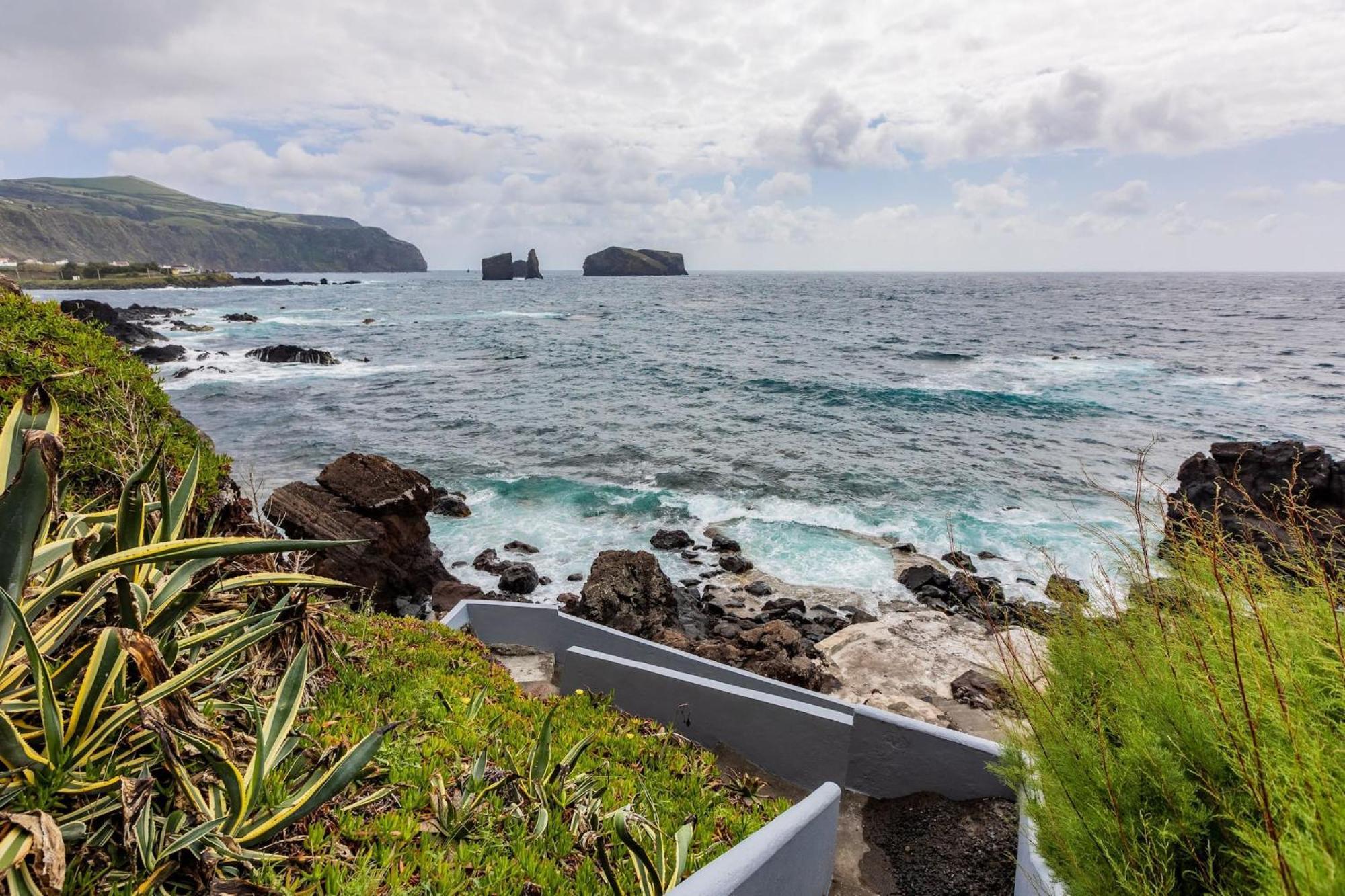 Mosteiros Natural Pool House Villa Exterior photo